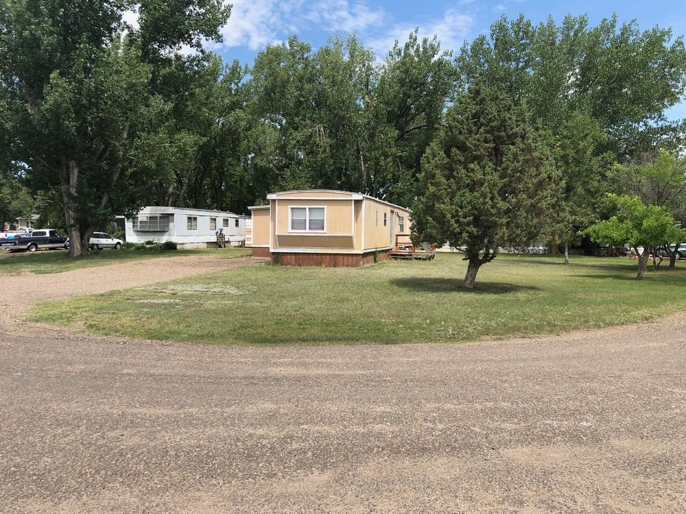 Casitas Del Rio: 1217 W Bell St, Glendive, MT 59330